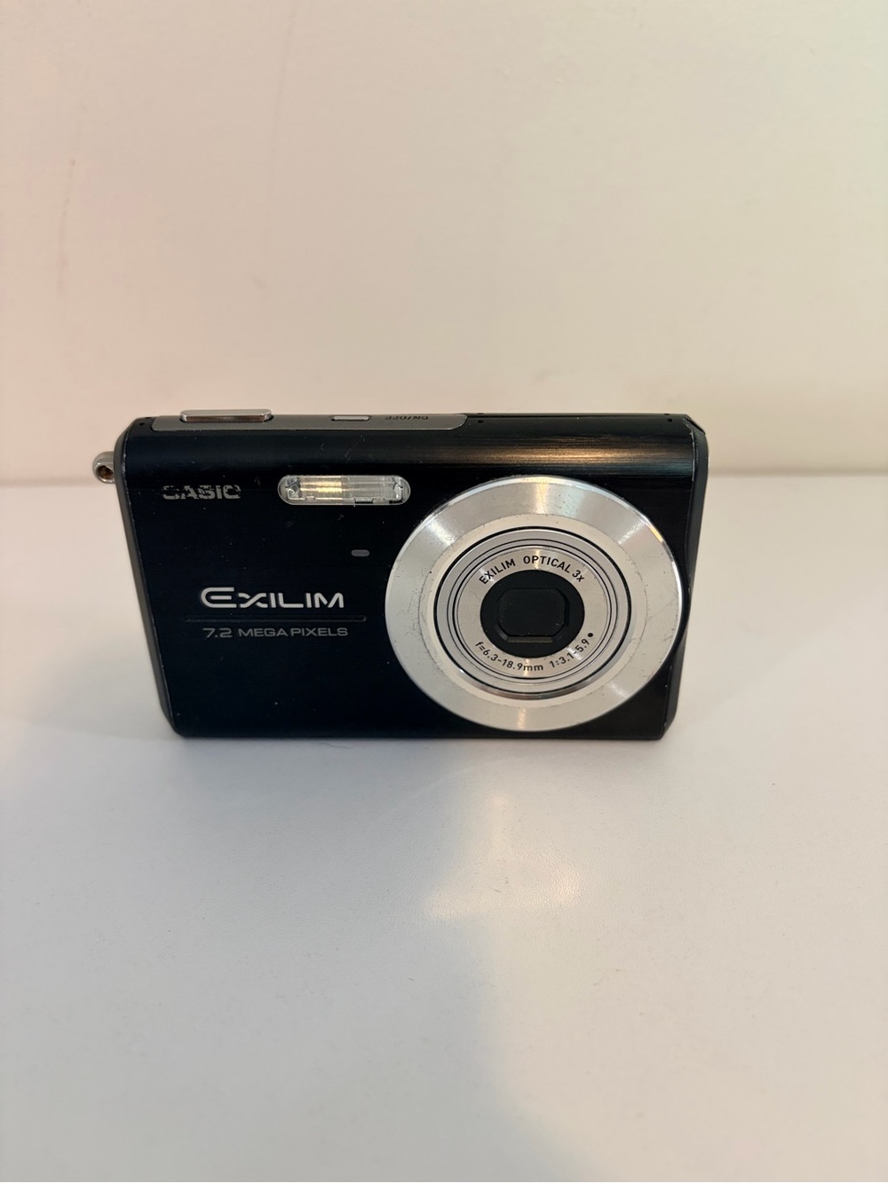 Casio Exilim Compact Digital Camera in Black with Silver Lens Ring